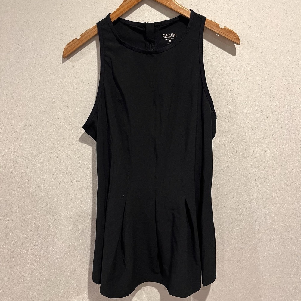 Calvin Klein Medium Women Dress Tennis Golf Quick Dry Zipper Pleated Sport
